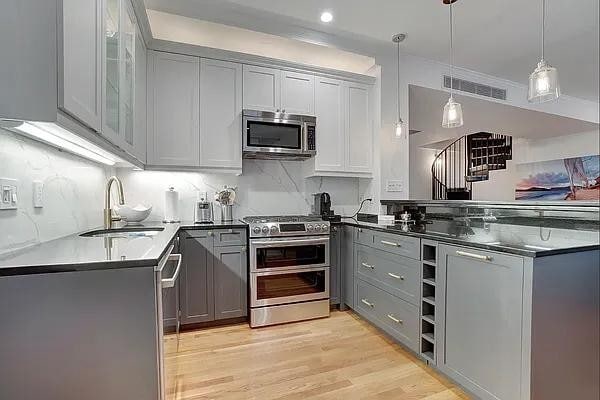 property at 260 W Broadway