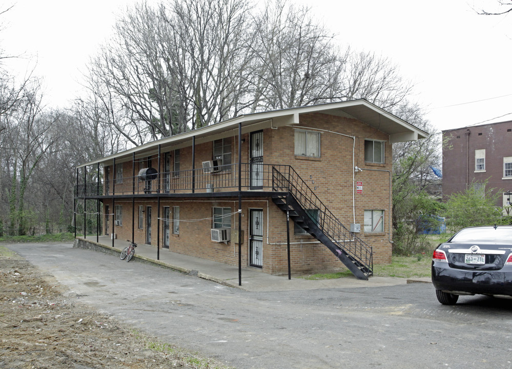 494 Walker Ave in Memphis, TN - Building Photo