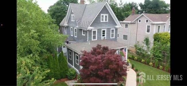 property at 22 Pennsylvania Ave