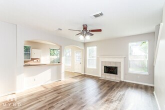 31530 Kingston Village Dr in Spring, TX - Building Photo - Building Photo
