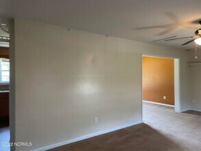 102 White Stone Ct in Jacksonville, NC - Building Photo - Building Photo