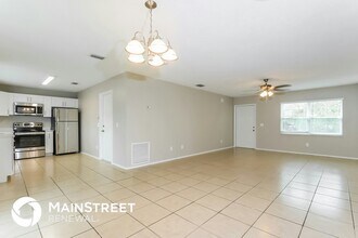 2831 SE Melaleuca Blvd in Port St. Lucie, FL - Building Photo - Building Photo