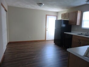 203 Autumn Pine Dr, Unit 203 in Fairview Heights, IL - Building Photo - Building Photo