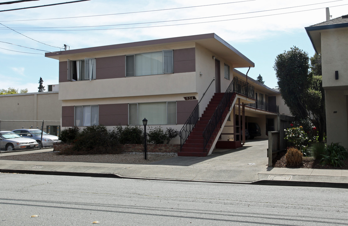 554 Walnut St in San Carlos, CA - Building Photo