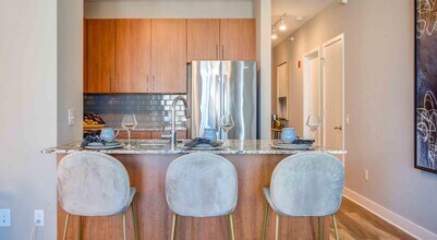 515 N State St, Unit 1803 in Chicago, IL - Foto de edificio - Building Photo