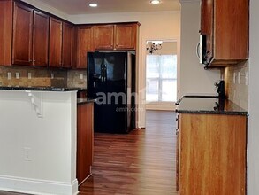 483 Strawberry Walk in Loganville, GA - Building Photo - Building Photo