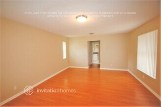 365 NW 105th Dr in Coral Springs, FL - Foto de edificio - Building Photo