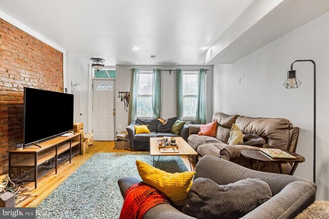 633 Hoffman St in Philadelphia, PA - Building Photo - Building Photo