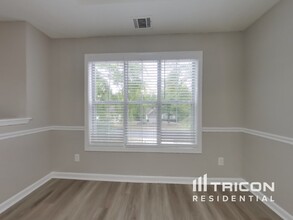 1422 Buckingham Dr in Hampton, GA - Building Photo - Building Photo