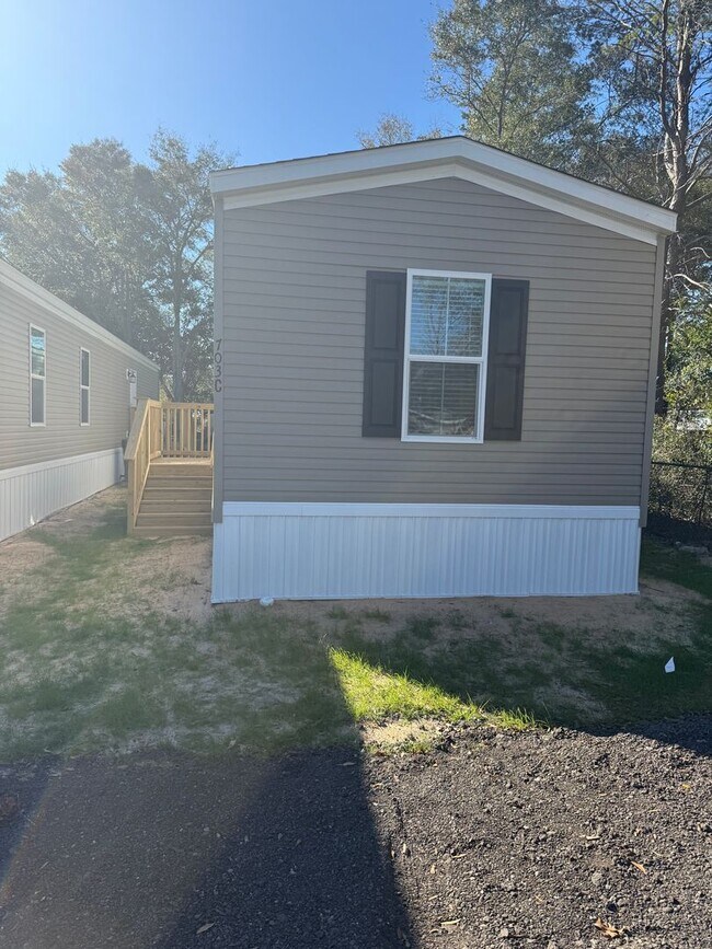 property at 703 Dale Pl