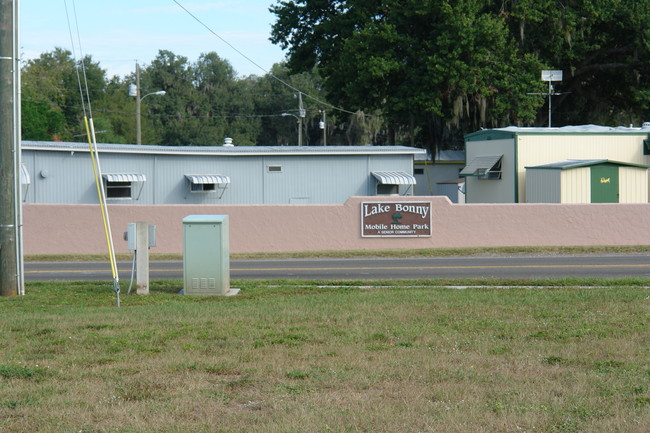 Lake Bonny Mobile Home Park in Lakeland, FL - Building Photo - Building Photo