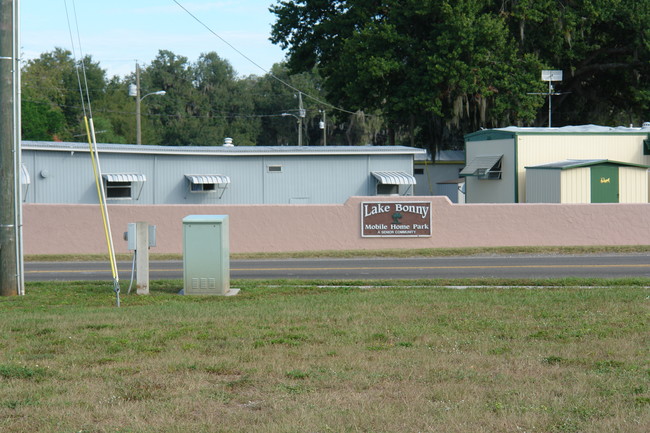 Lake Bonny Mobile Home Park in Lakeland, FL - Foto de edificio - Building Photo