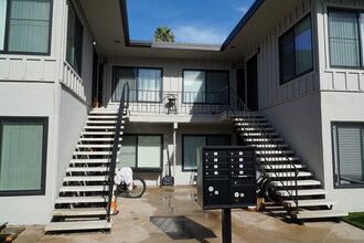 734-740 Jamaica Ct in San Diego, CA - Building Photo - Building Photo