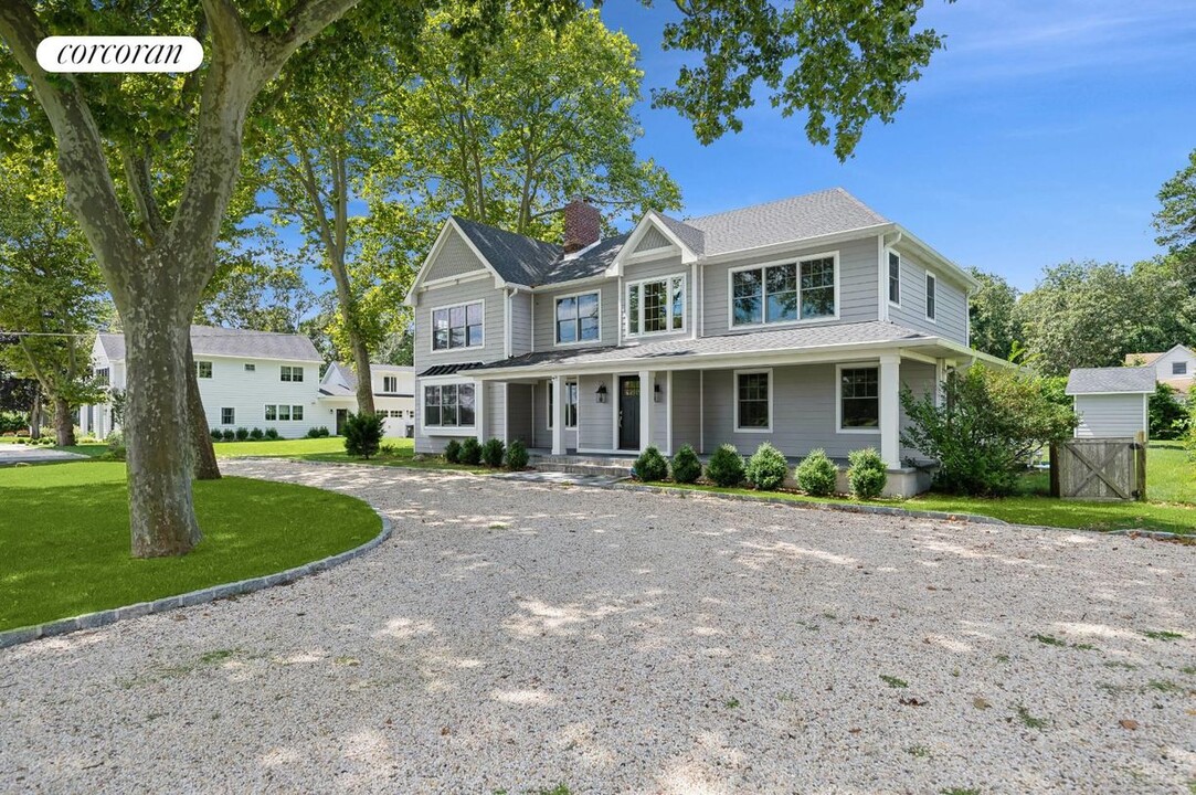 24 Indian Run in East Quogue, NY - Building Photo