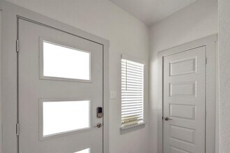 108 Windsor Blvd in San Marcos, TX - Building Photo - Building Photo