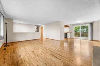 1502 Adams St in Steilacoom, WA - Building Photo - Building Photo