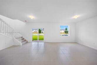 2448 SE 27th Terrace in Homestead, FL - Building Photo - Building Photo