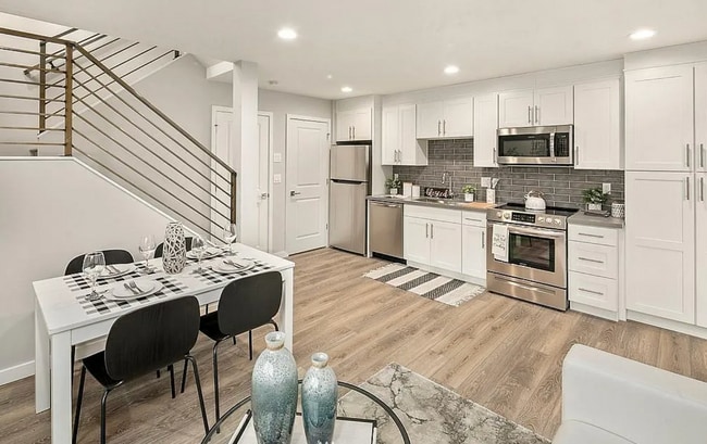 property at 537 S Sullivan St