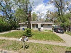 3012 Raccoon St in Des Moines, IA - Building Photo