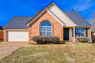 971 Lorena Cove in Cordova, TN - Building Photo
