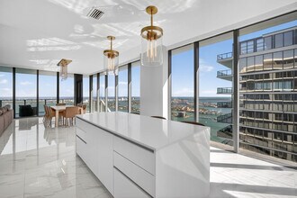 702 NE 24th St in Miami, FL - Building Photo - Building Photo