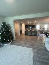 40078 Calle Real in Murrieta, CA - Foto de edificio - Building Photo