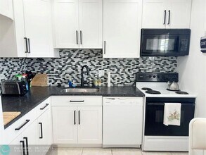 7505 NW 5th Pl in Margate, FL - Building Photo - Building Photo