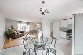 29 Robert Dr in Warwick, NY - Building Photo - Building Photo