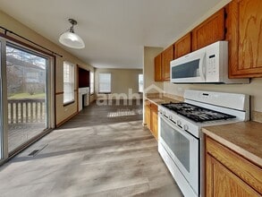 1201 Darnell Dr in Mundelein, IL - Building Photo - Building Photo