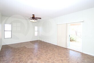 13349 W Desert Rock Dr in Surprise, AZ - Building Photo - Building Photo