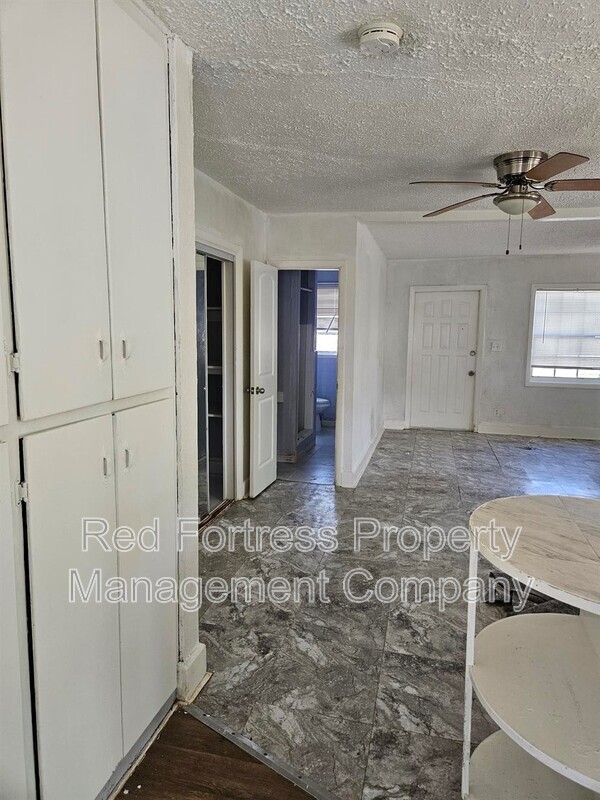 3868 Desoto Ave in Ft. Myers, FL - Building Photo - Building Photo