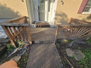 104 Briar Crest Dr in Monroeville, PA - Building Photo - Building Photo