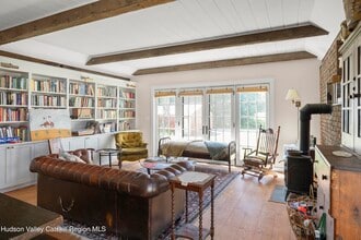 718 Church Ave in Germantown, NY - Building Photo - Building Photo