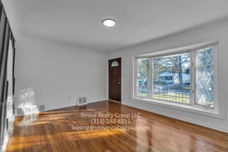 4802 Niagara St in Wayne, MI - Building Photo - Building Photo