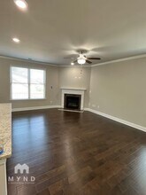 5805 Wandering Grv Trl in Suwanee, GA - Building Photo - Building Photo