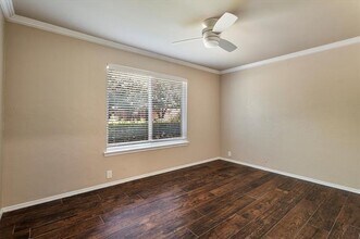 1005 Greenbend Dr in Denton, TX - Building Photo - Building Photo