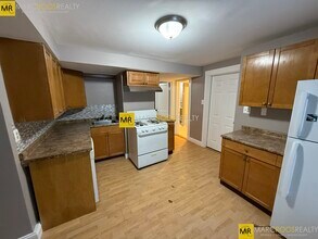 184 Gladstone St, Unit 1 in Boston, MA - Building Photo - Building Photo