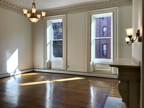 109 Beacon St, Unit 11 in Boston, MA - Foto de edificio - Building Photo