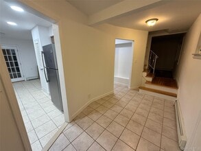 5 Jonquill Ln in Kings Park, NY - Building Photo - Building Photo