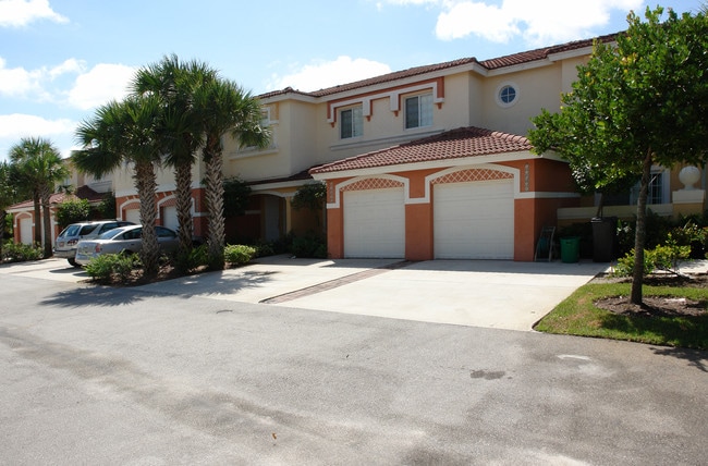 The Breezes in Coral Springs, FL - Foto de edificio - Building Photo