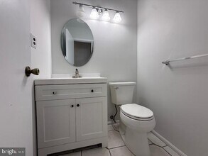 11 Sycamore Ct in Trenton, NJ - Building Photo - Building Photo