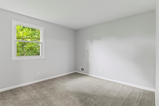 property at 109-111-111 Stonecliff Dr