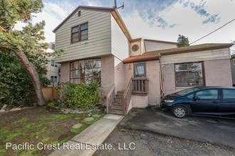 Greenwood Ave in Seattle, WA - Building Photo - Building Photo