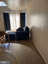 3978 Woodhue Pl in Alexandria, VA - Foto de edificio - Building Photo