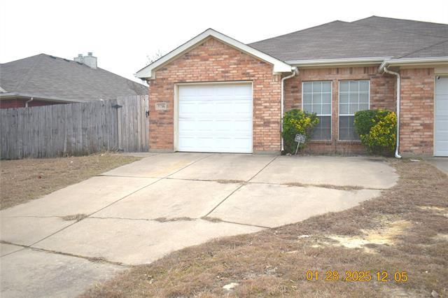 5716 Swords Dr in Fort Worth, TX - Building Photo