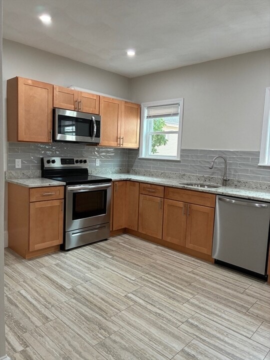 8 Agassiz Ave in Belmont, MA - Building Photo