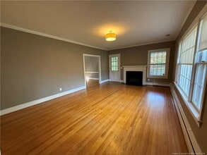 910 W Whitford St in Sanford, NC - Building Photo - Building Photo
