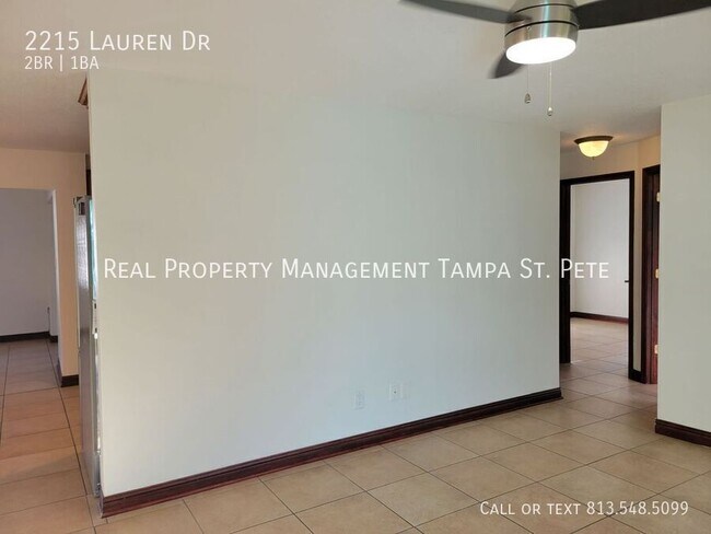 2215 Lauren Dr in Largo, FL - Building Photo - Building Photo