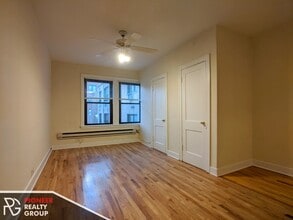 546 W Wellington Ave, Unit #540-307 in Chicago, IL - Building Photo - Building Photo