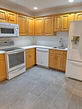629 Danbury Rd in Ridgefield, CT - Building Photo - Building Photo